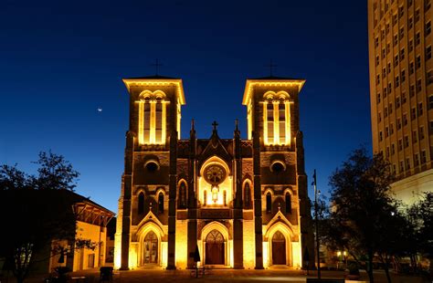 thru the lens: San Fernando Cathedral....