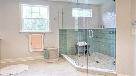 Crystal Clear Comfort: The Beauty of Glass Shower Enclosures