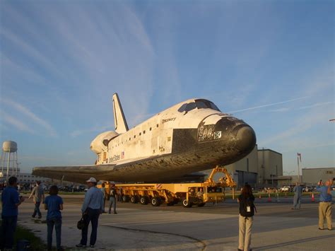 Space Shuttle Discovery's Last Rollover to the VAB - Universe Today