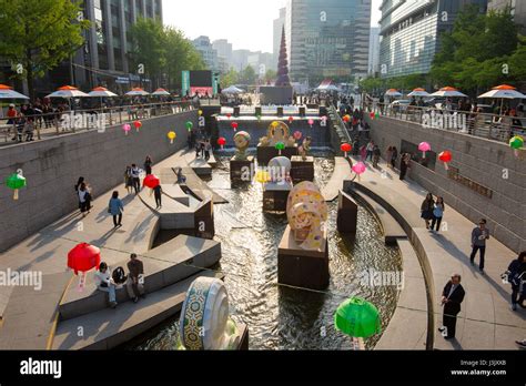 Seoul, South Korea: Cheonggyecheon stream lantern festival Stock Photo ...