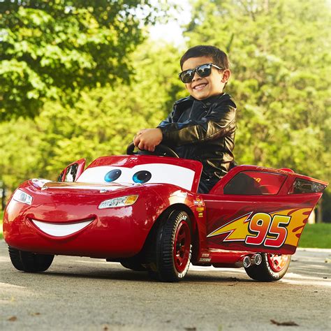 Huffy Disney Pixar Cars 3 Lightning McQueen 6V Battery-Powered Ride On ...