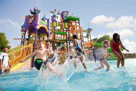 Family Vacations: Sesame Place is THE Place for Kid-friendly (Furry ...