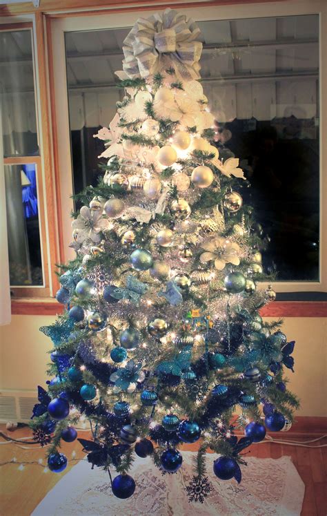 10+ Blue And White Christmas Tree