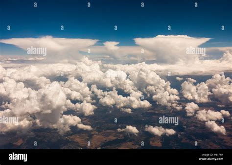 Comulonimbus cloud hi-res stock photography and images - Alamy