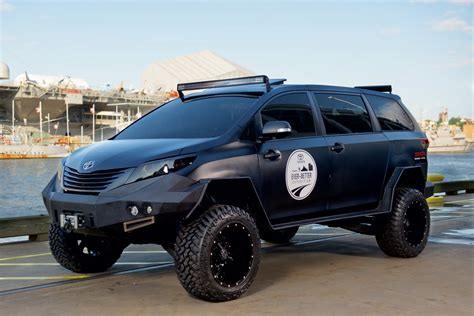 Toyota Sienna Off Road - amazing photo gallery, some information and ...