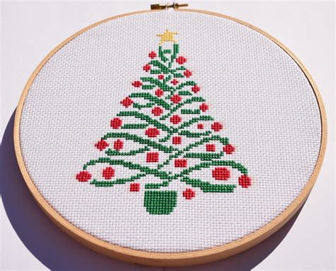 Christmas tree cross stitch pattern / Modern Christmas cross