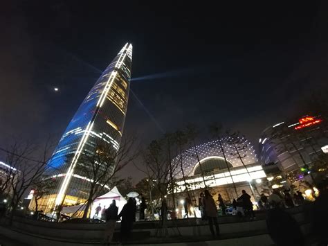 Lotte World Tower opens – Kojects