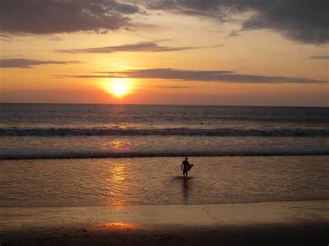 Montañita Ecuador surfing: welcome to paradise – Wanderbus Ecuador