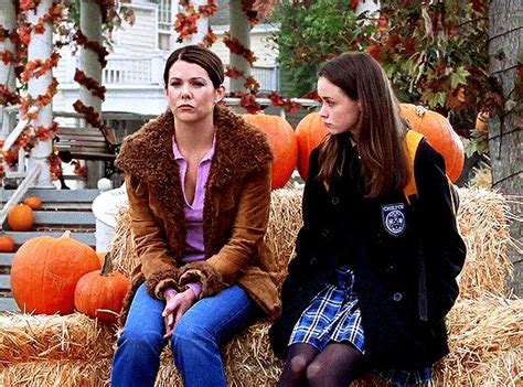 We Love These Fall Outfits Inspired By 'Gilmore Girls' | Evie Magazine ...