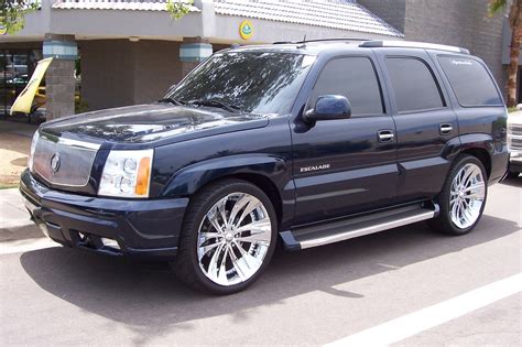 2005 Cadillac Escalade EXT - Information and photos - MOMENTcar