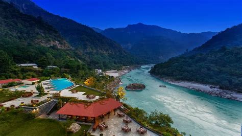 11 gorgeous homestays and hotels in Rishikesh right by the Ganga ...