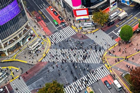 Shibuya Crossing, Tokyo, Japan. — Stock Photo © masterlu #60544859