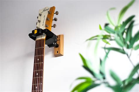 How To Choose The Right Wall Hanger For Guitar – aulainteractiva