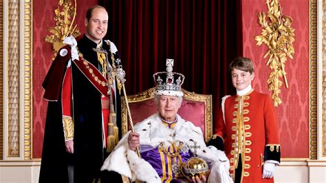 The King and his heirs: Charles pictured with Prince William and Prince ...