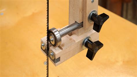 Making Band Saw Blade Guides - IBUILDIT.CA