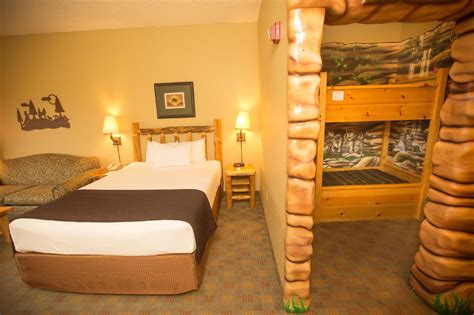 Great Wolf Lodge - Niagara Falls in Niagara Falls (ON) - Room Deals ...