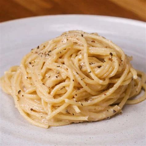 Spaghetti With Cheese And Pepper Recipe by Tasty