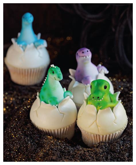 Pin by Kristen on Baking: Cupcakes | Dinosaur cupcakes, Cupcake cakes ...