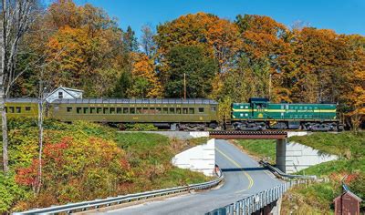 There’s a Fall Foliage Train Tour in Ludlow, Vermont - Timber Inn Motel