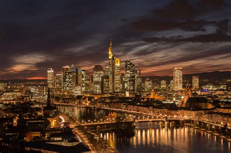 Frankfurt - Skyline bei Nacht - Fototante