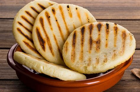 Receta de Arepas Venezolanas de Harina de Maiz: Caseras y Tradicionales ...