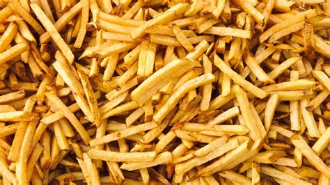 Why Five Guys WANTS You to Complain About Its Fries | Reader's Digest