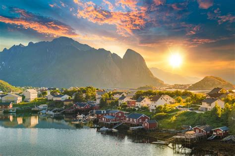 The Midnight Sun in Norway | 5 Places to See it