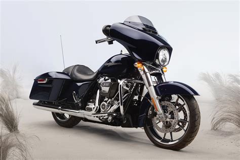 Harley Davidson Street Glide - malaykiews