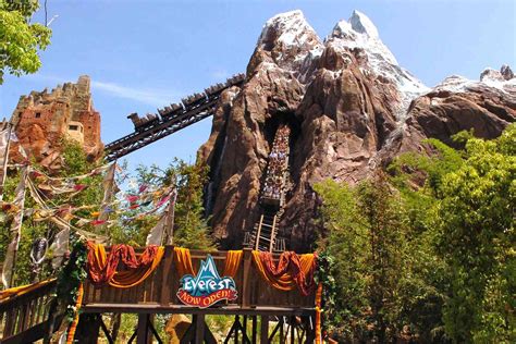 Expedition Everest Coaster at Disney World Traps Guests for More Than ...