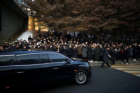 Kim Jong-hyun funeral - Celebrities who died young Photo (40929058 ...