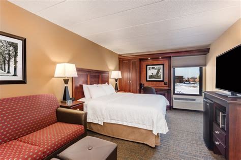 Hampton Inn Milwaukee/ Brookfield - 49 Photos & 22 Reviews - Hotels ...