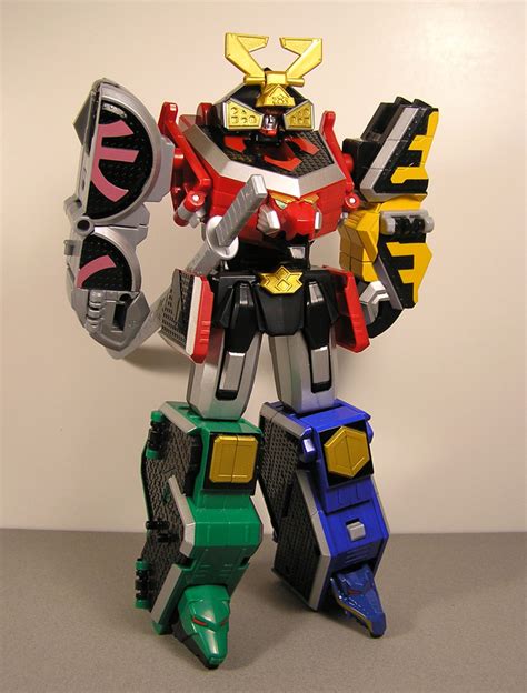 The Toy Museum: Power Rangers Samurai Megazord