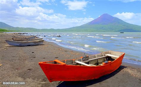 Incredible Momotombo Volcano & Lake Managua In Nicaragua | Managua ...