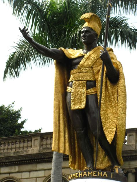 King Kamehameha I Statue in front of Ali'Iolani Hale | Flickr