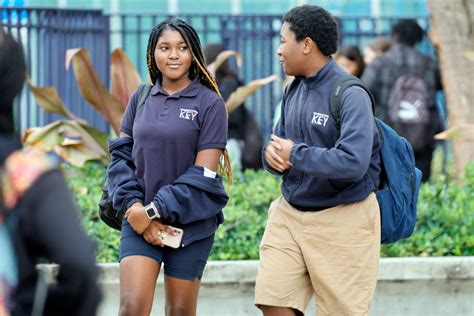 School uniforms could be required in Broward schools