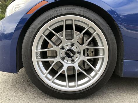 E9x Apex ARC-8 18x9 +30 255/40R18 Square