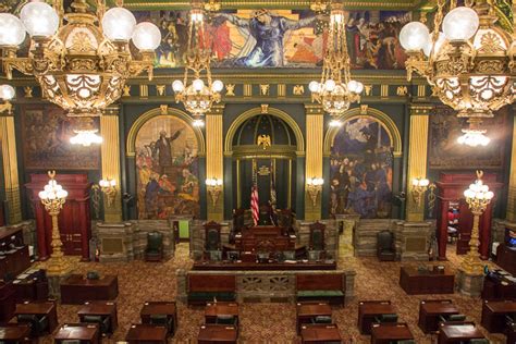 Pennsylvania State Capitol: Floor to Dome Opulence - Midwest Wanderer