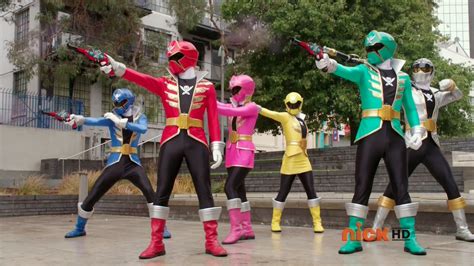 My Shiny Toy Robots: Series REVIEW: Power Rangers Super Megaforce