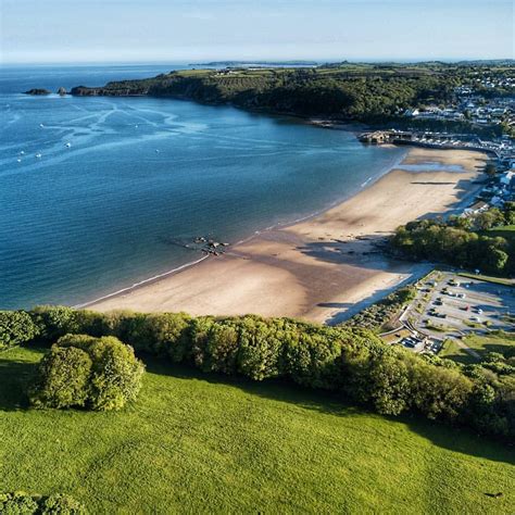 Saundersfoot Beach, Pembrokeshire from above by @uplookingdown 👍👏 ...