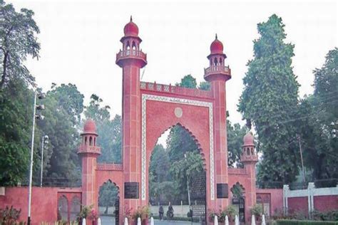 Aligarh Muslim University with fourteen online degree programmes