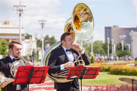 Difference Between Tuba and Sousaphone - Gramophone