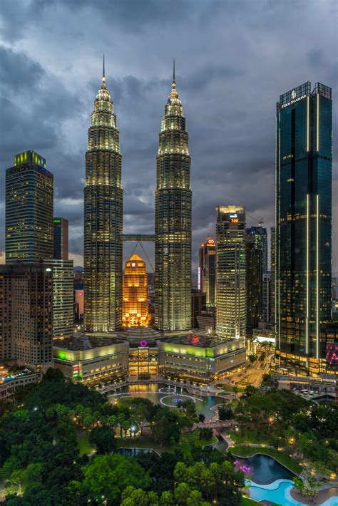 WHERE TO TAKE THE BEST PHOTO OF PETRONAS TWIN TOWERS – EMANUEL CARISTI ...