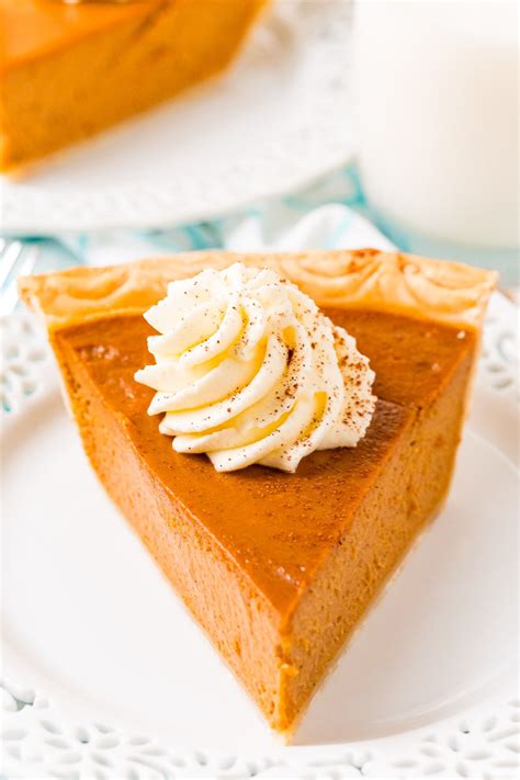 This Pumpkin Pie Recipe is perfect for fall and Thanksgiving! A smooth ...