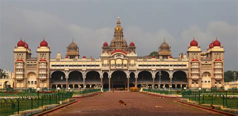 File:Mysore Palace Morning.jpg - Wikipedia