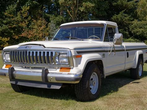 Jeep J-Series Pickup Market - CLASSIC.COM