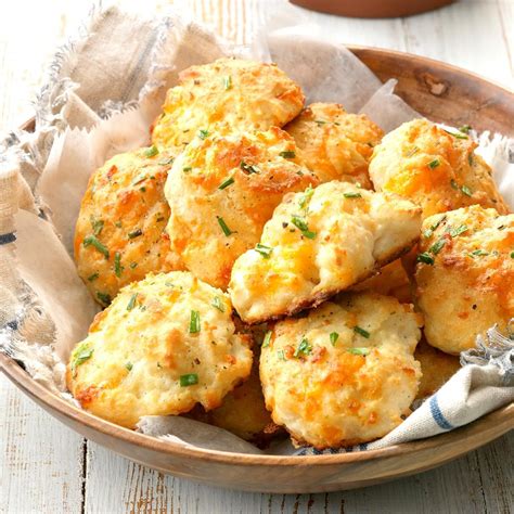 Cheese & Garlic Biscuits Recipe | Taste of Home