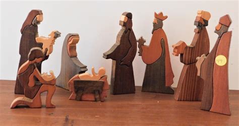 Lot - Handmade by Maureen Leefey - Wooden Nativity Set - 8 Pieces