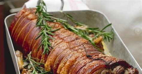 Roast Suckling Pig Recipe | EatSmarter