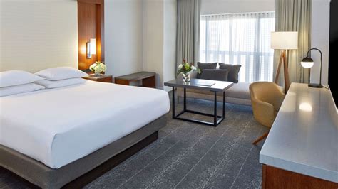 Downtown Atlanta Hotel Rooms and Suites | Hyatt Regency Atlanta