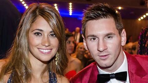 2018 world cup Footballer and their girlfriend | Messi, Messi and wife ...